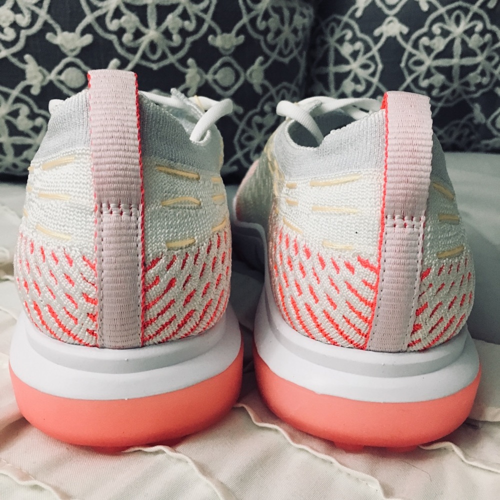 SALE Nike Zoom flyknit NWT - Picture 6 of 8